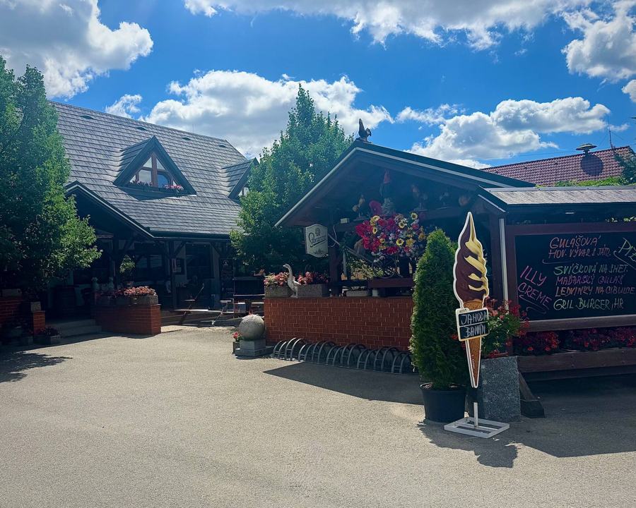Pizzerie s cedulí zmrzliny